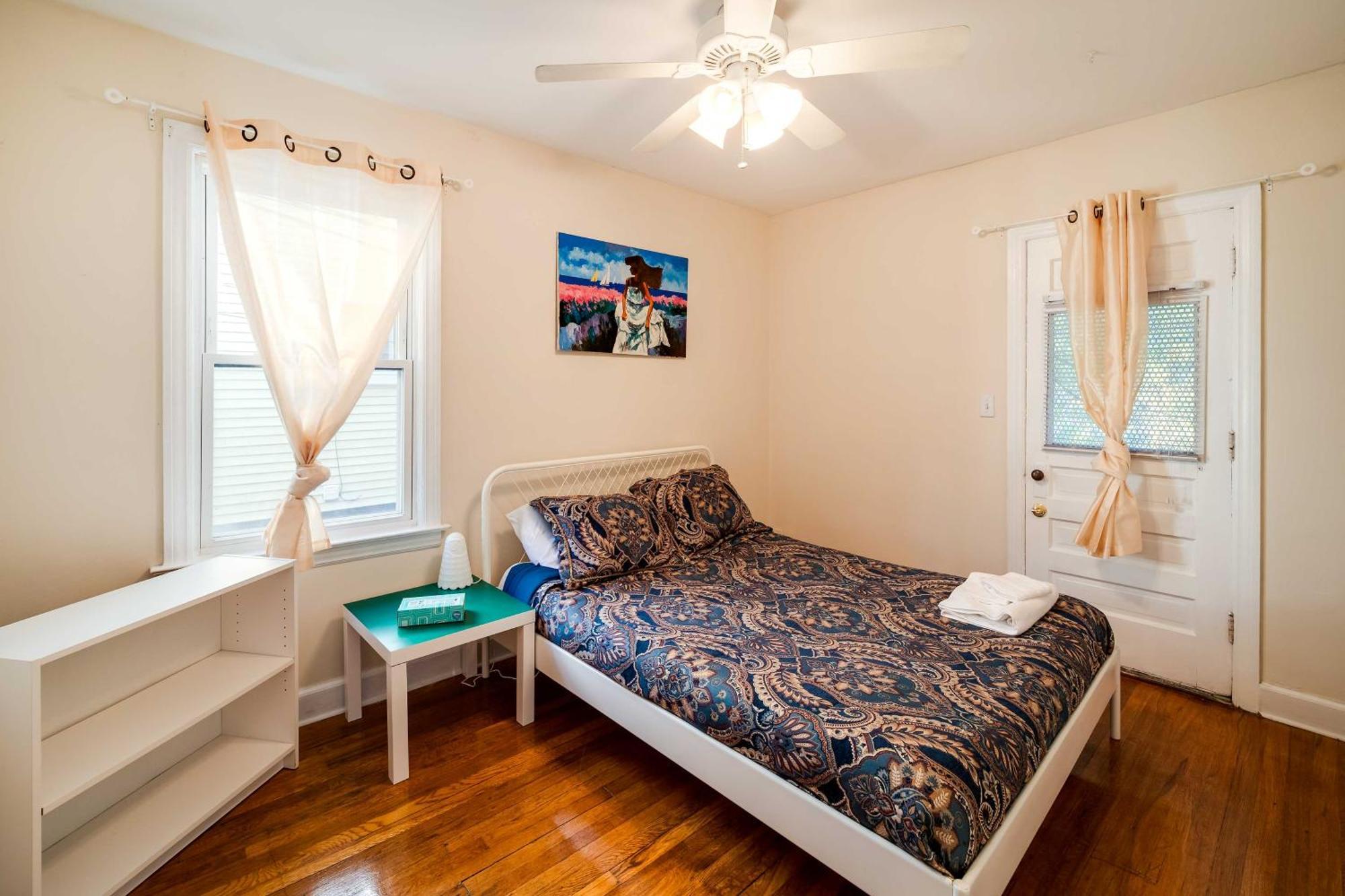 Ferndale Apartment With Yard - Near The Detroit Zoo! Dış mekan fotoğraf